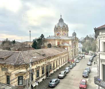 Apartament 3 camere, elegant si spațios, lângă parc, zona Centrala - Fotografie 3
