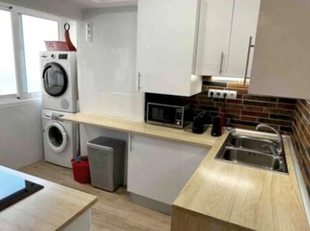 90m² Flat to rent in Porta, Barcelona - Photo 4