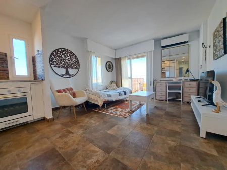 Apartamento de alquiler en Avenida Gamonal, Parque de la Paloma - Photo 2