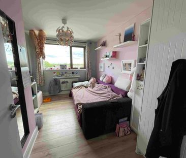 Castlegate Crescent, Adamstown, Lucan, Co. Dublin - Photo 2