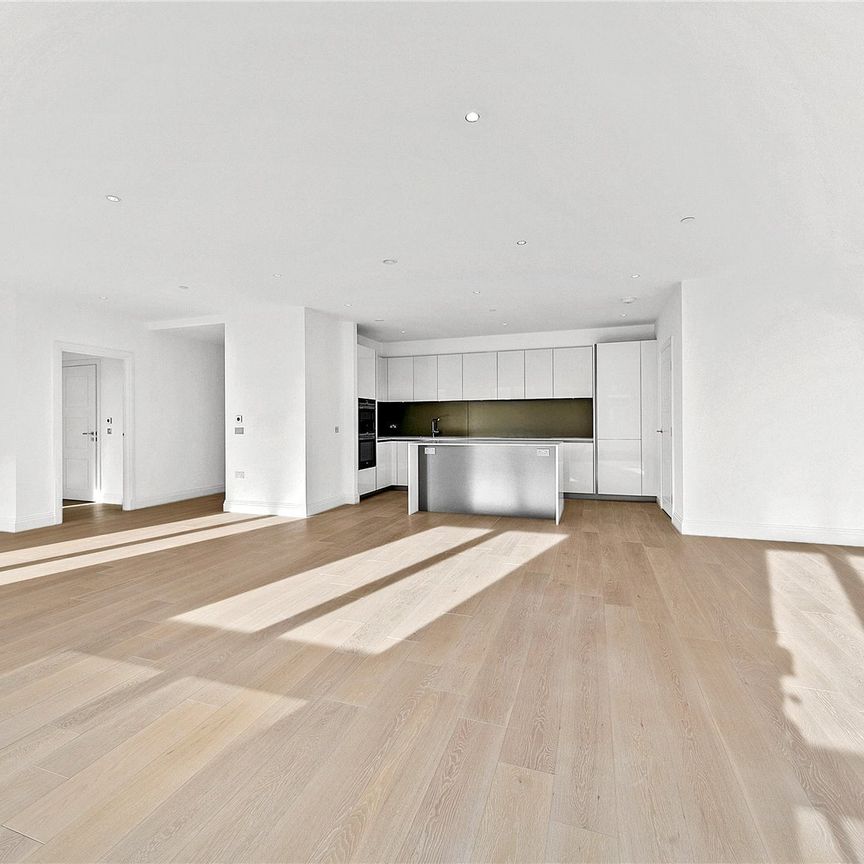 Haymarket House, Pinewood Gardens, Teddington, TW11 - Photo 1