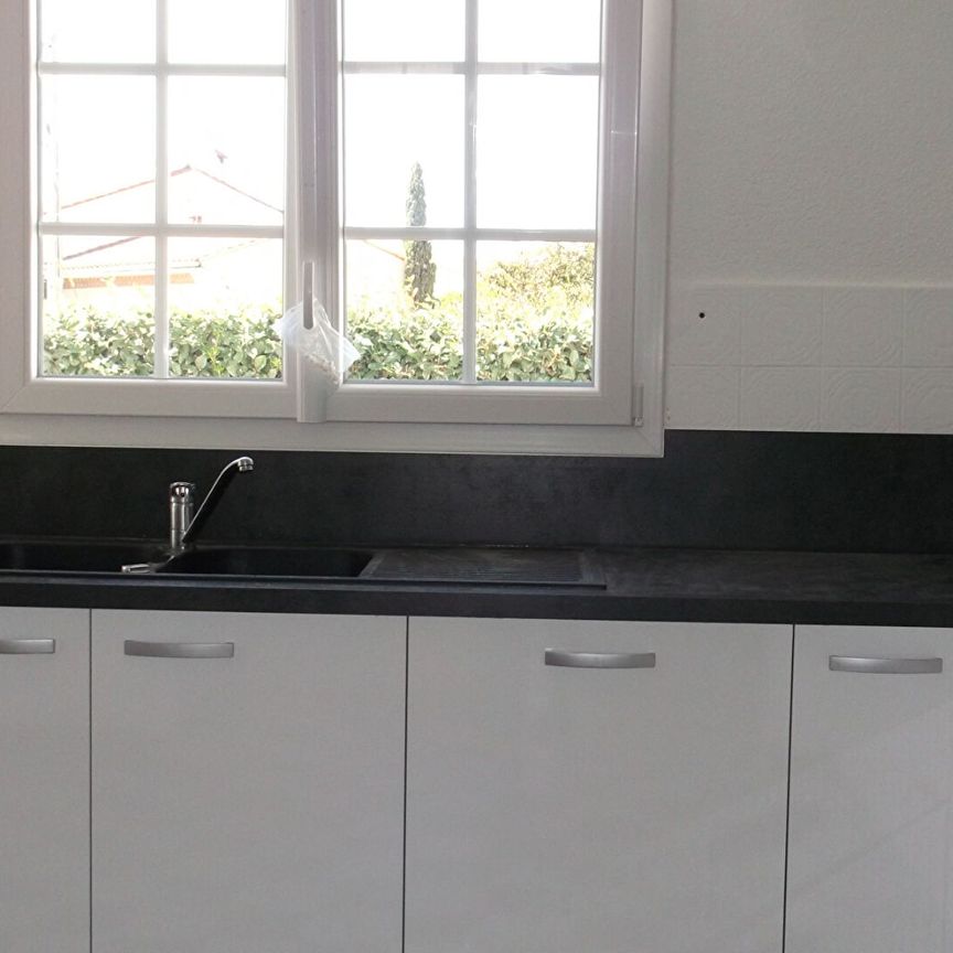 Location Maison 3 pièces 82m² - Photo 1