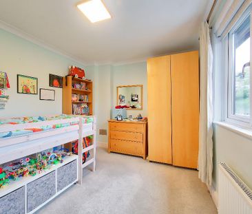 4 bedroom terraced house to rent - Photo 5