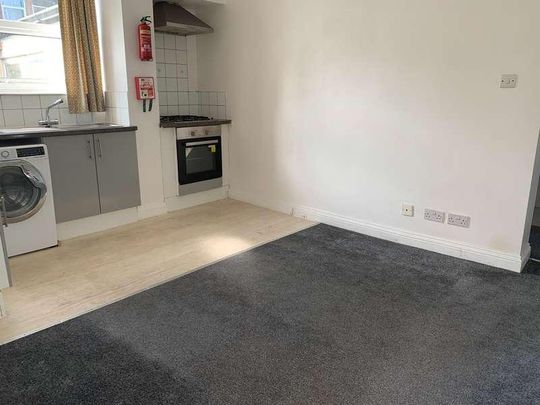 Saville Road Blackpool, FY1 - Photo 1