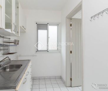 Apartamento com 2 quartos e 48m² para alugar em Humaitá, Porto Alegre. - Foto 5