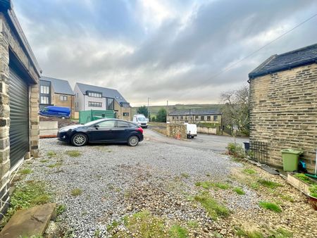 Greenfield Road, Holmfirth, HD9 2LP - Photo 4