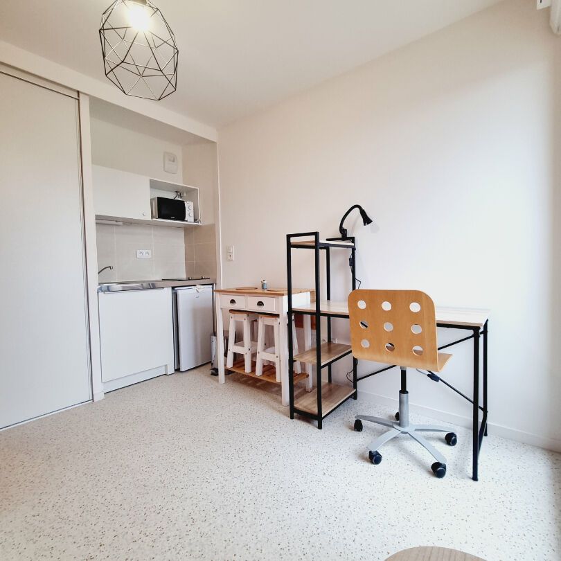 Location Appartement 1 pièce 18m² - Photo 1