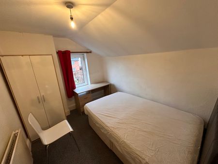 4 bedroom house - Photo 5