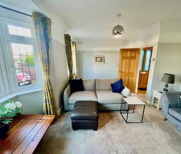 4 bedroom semi-detached house to rent - Photo 2