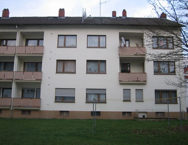 Helle 3-Zimmer-Wohnung mit großem Balkon – Ihr neues Zuhause! - Photo 1