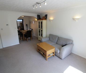 3 bedroom semi-detached house to rent - Photo 1