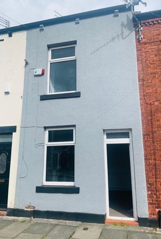 2 bed Terraced in Garden Street , Audenshaw, M34 5DD - Photo 2