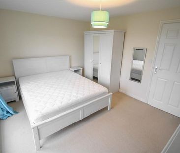 4 Bedroom House - Photo 2