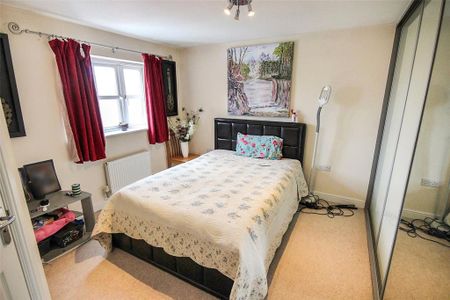 4 bedroom detached house to rent - Photo 3