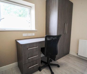 3 bedroom apartment to rent - Photo 4