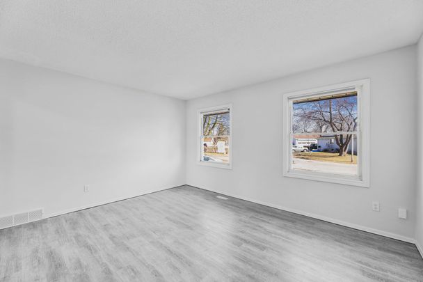 For Lease - 17 Maplestone Avenue, Sarnia, Ontario - Photo 1