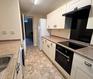 2 Bed, Flat - Photo 5