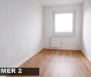 4 Zimmer mit Balkon und EBK, frisch saniert mit Aufzug - Photo 3