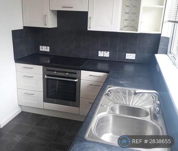 2 bedroom flat to rent - Photo 6