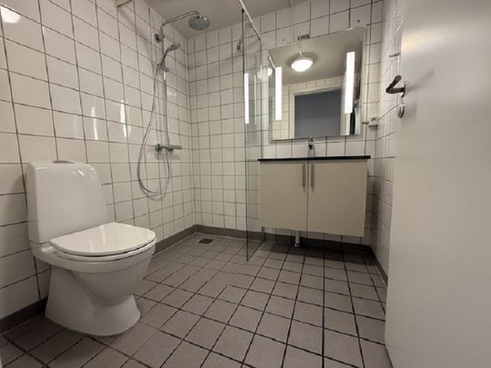 Skøn 2-værelses lejlighed i dejligt kompleks. - Foto 1