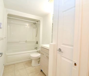 For Lease - 1 Centre Street Unit# 215, Richmond Hill, Ontario - Photo 3