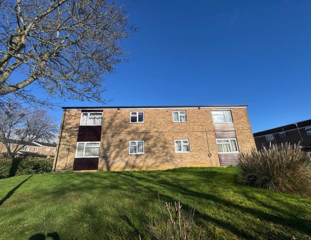 1 bed flat to rent in Torquay Crescent, Stevenage, SG1 - Photo 1