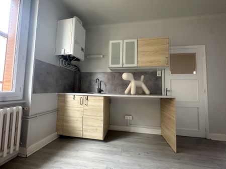Location Appartement 3 pièces 72m² BEAUMONT 63110 - Photo 2