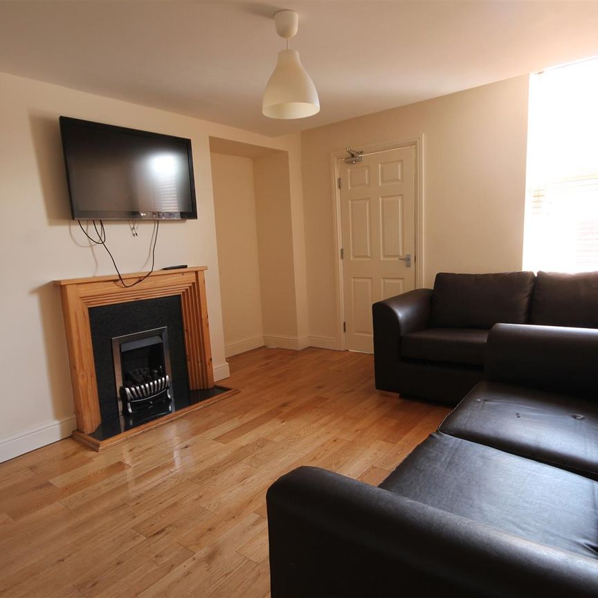 Doncaster Road, Sandyford - Photo 1