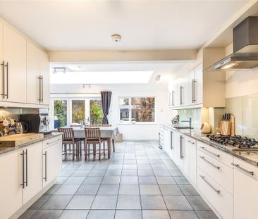 4 bedroom detached house to rent - Photo 6