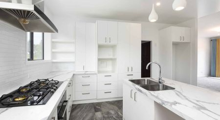 Fully Renovated Home - Photo 5