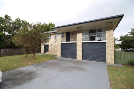 ENTERTAINERS HOUSE WITH A TEENAGERS RETREAT! - Photo 2