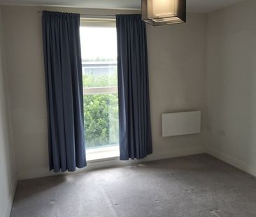 2 Bed Flat, Osprey House, RG2 - Photo 1