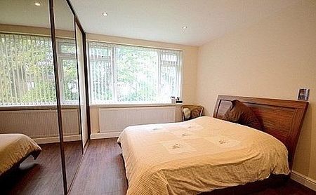 Aldwick Court, Sonia Gardens, London N12 - Photo 2