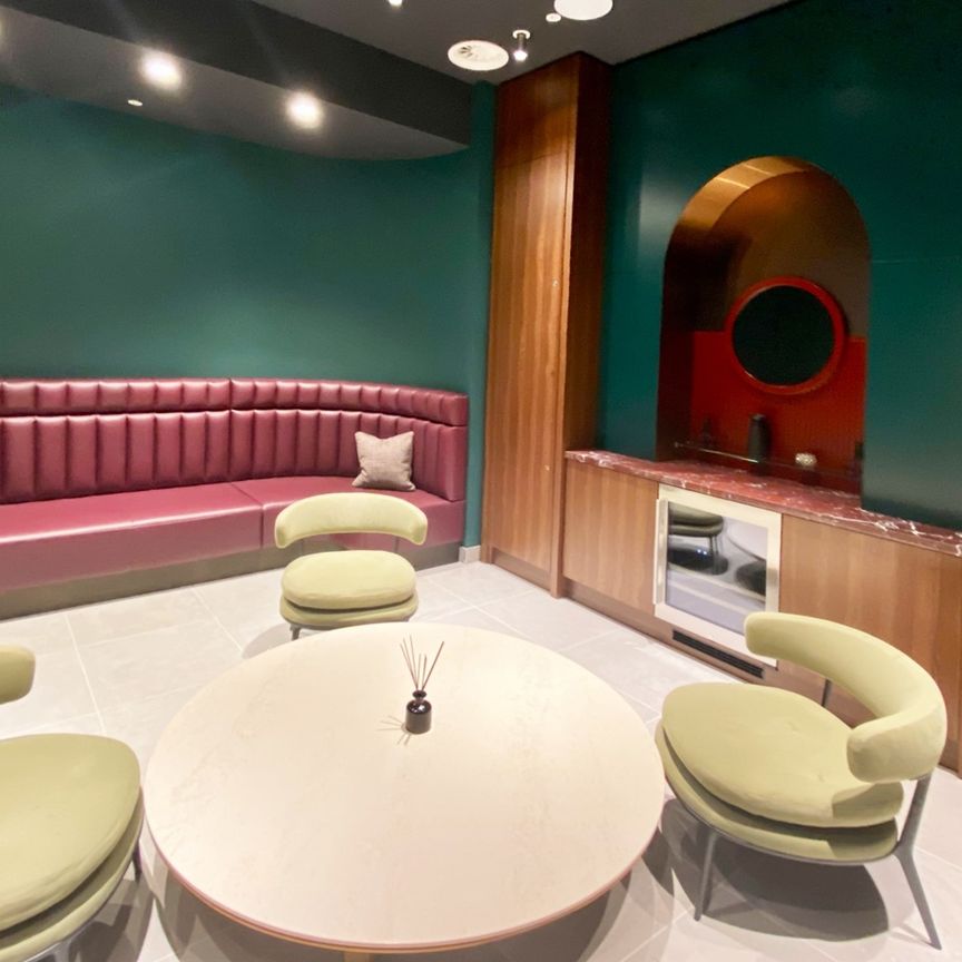 2 Bed Flat, Saxon House, SW6 - Photo 1