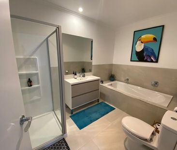 Fantastic in Hobsonville! - Photo 2