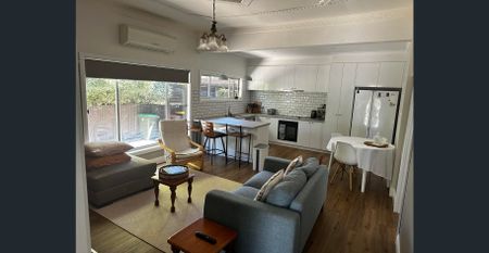 Fully furnished home ready to go! - Photo 3