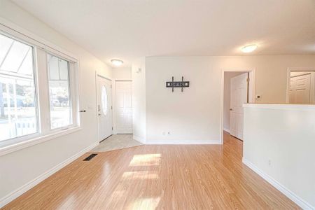 For Lease - 70 St Clair Avenue Unit# Main, Kitchener, Ontario - Photo 5