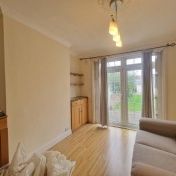 4 bed Semi-Detached House for Rent - Photo 1