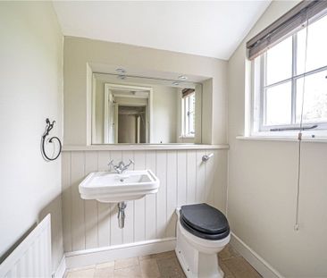 A stunning 4/5 bedroom house with versatile interior and well maint... - Photo 1