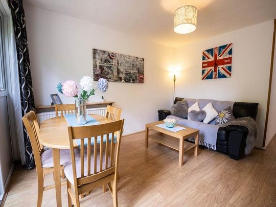 4 bedroom house to rent - Photo 1