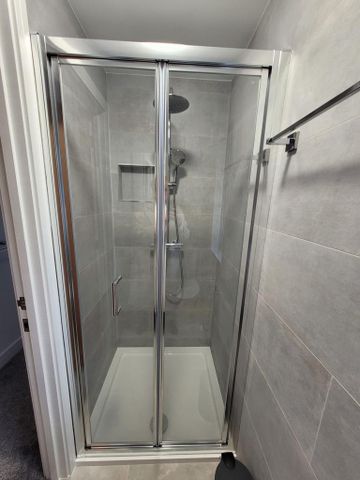 1 bedroom in a house share to rent - Photo 5