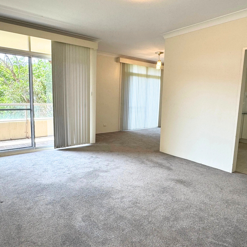 Convenient Cosmopolitan Village Living - Photo 1