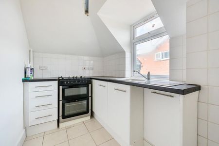 3 bedroom property to rent - Photo 3