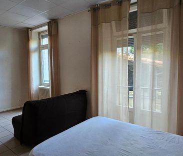 Location Appartement 1 pièce 27m² PRIVAS 07000 - Photo 2