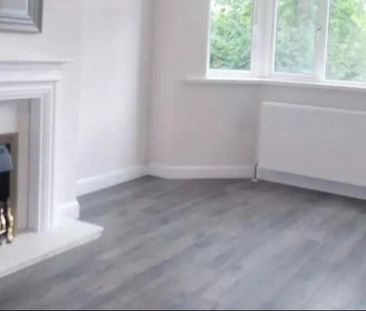 2 Bed Flat, Harrow View, HA2 - Photo 2
