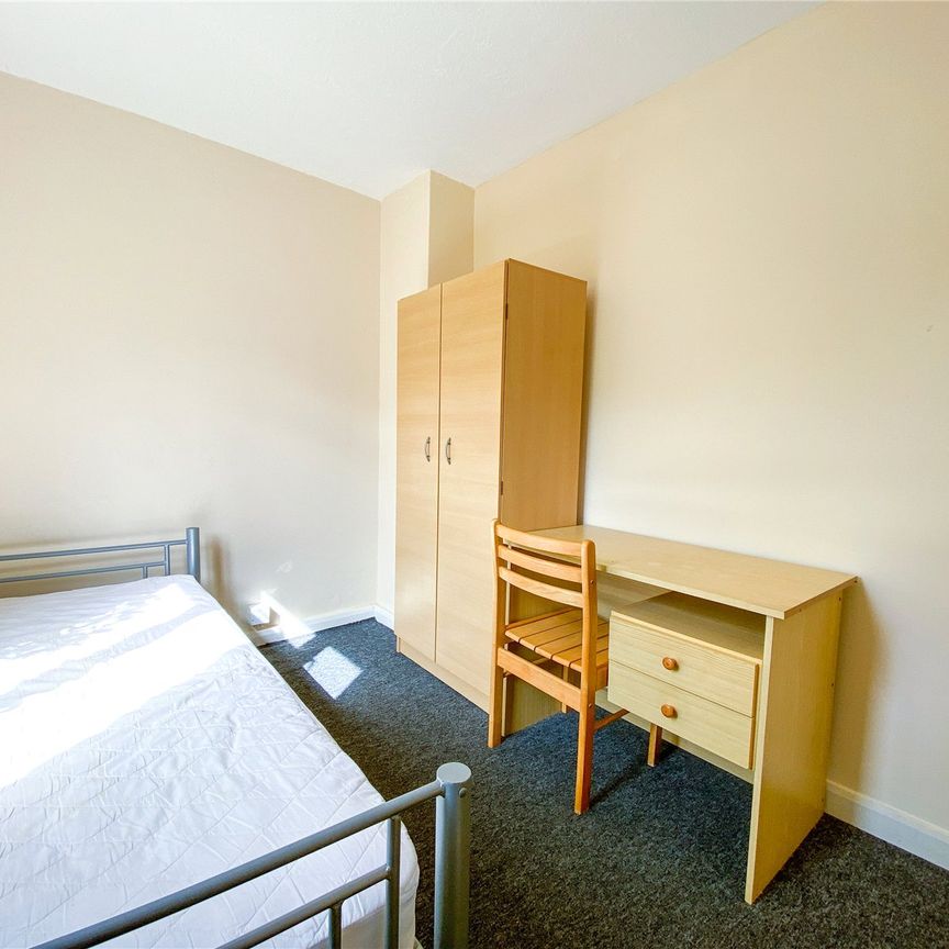 5 bedroom semi-detached house to rent - Photo 1