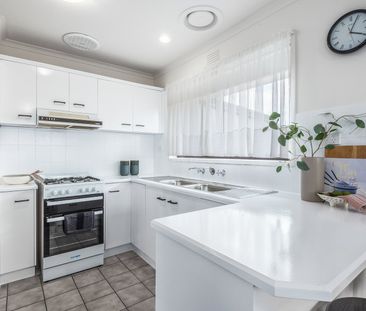 Stylish Living - Photo 3
