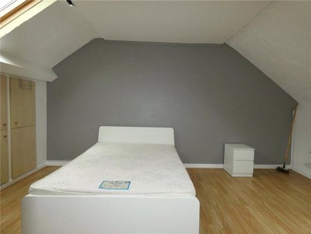 6 bedroom terraced house to rent - Photo 4