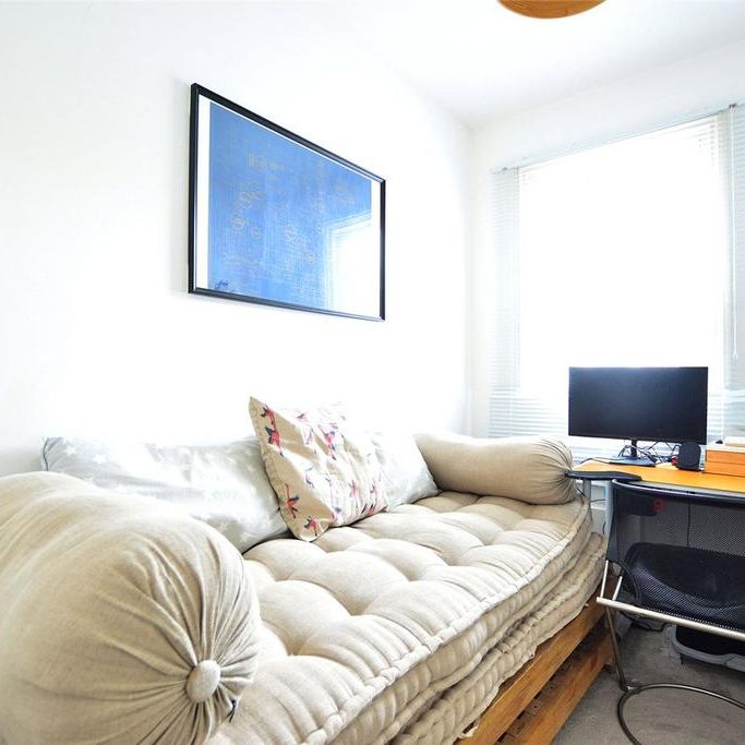 4 bedroom terraced house to rent - Photo 1