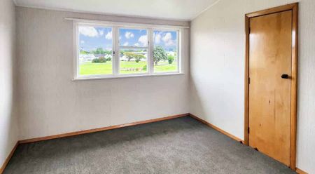 BULLS - THREE BEDROOMS - Photo 4